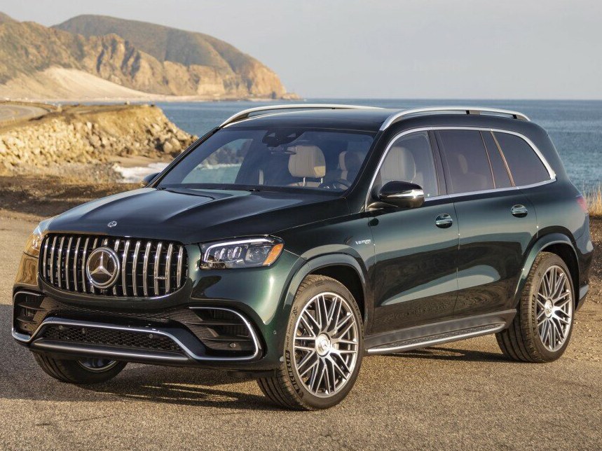 Mercedes-Benz GLS-Класс AMG (X167, 2019 - 2022 г.в.): вид спереди сбоку у моря