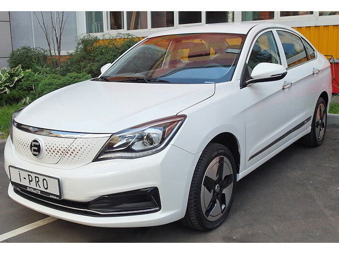 Evolute i-Pro 53 kWh AT 53 kWh: вид спереди сбоку