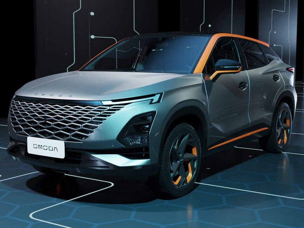 OMODA C5 (I поколение, 2022 - 2026 г.в.): вид спереди сбоку