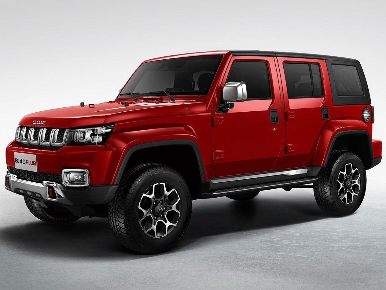 BAIC BJ40 2.0 4x4 AT Флагман: вид спереди сбоку