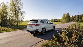 Haval M6: вид сзади сбоку