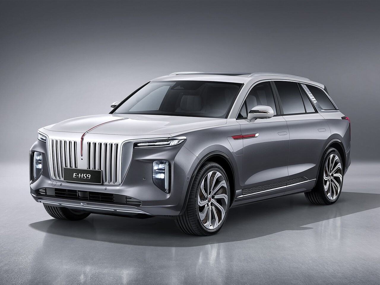 Hongqi E-HS9 99 kWh 4x4 AT Deluxe: вид спереди сбоку