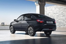 ВАЗ (Lada) Granta Active Cross: вид сзади сбоку