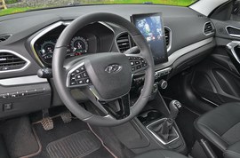 ВАЗ (Lada) Vesta CNG: салон, торпедо и передние кресла