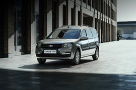 ВАЗ (Lada) Largus CNG: вид спереди сбоку у здания