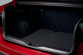 ВАЗ (Lada) Iskra седан: открытый багажник