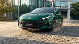 MG 7: вид спереди сбоку у здания