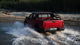 JAC T9: вид сзади сбоку в воде