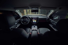 JAC T9: салон, торпедо и руль