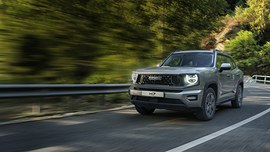 Haval H7: вид спереди сбоку
