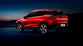 Haima 8S: вид сзади сбоку с открытым багажником