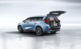 Haima 7X: вид сзади сбоку с открытым багажником
