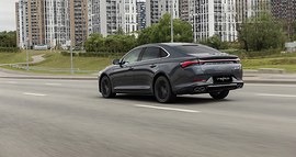 Geely Preface: вид сзади сбоку