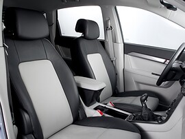 Chevrolet Captiva (I поколение рестайлинг, 2011 - 2013 г.в.): Передние сиденья с комбинированной обивкой