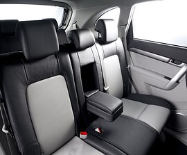 Chevrolet Captiva (I поколение рестайлинг, 2011 - 2013 г.в.): Задний диван с подлокотником