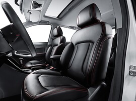 Chery Tiggo 5 (I поколение рестайлинг, 2015 - 2020 г.в.): Передние сиденья из чёрной кожи