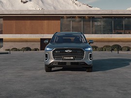 Chery Tiggo 9: вид спереди у здания