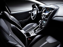 Ford Focus хэтчбек 5-дв. (III поколение, 2011 - 2015 г.в.): Передний салон с пассажирской стороны
