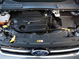 Ford Kuga 1.6 (182 л.с.) 4x4 AT Titanium Plus: Моторный отсек сверху