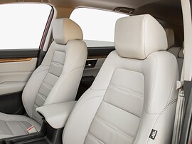 Honda CR-V 2.0 AT Executive: Крупный план переднего сиденья