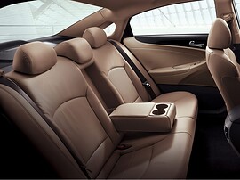 Hyundai Sonata (VI поколение, 2010 - 2015 г.в.): Приборная панель и центральная консоль