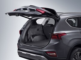 Hyundai Santa Fe (IV поколение, 2018 - 2021 г.в.): Кроссовер с открытым багажником, вид сзади