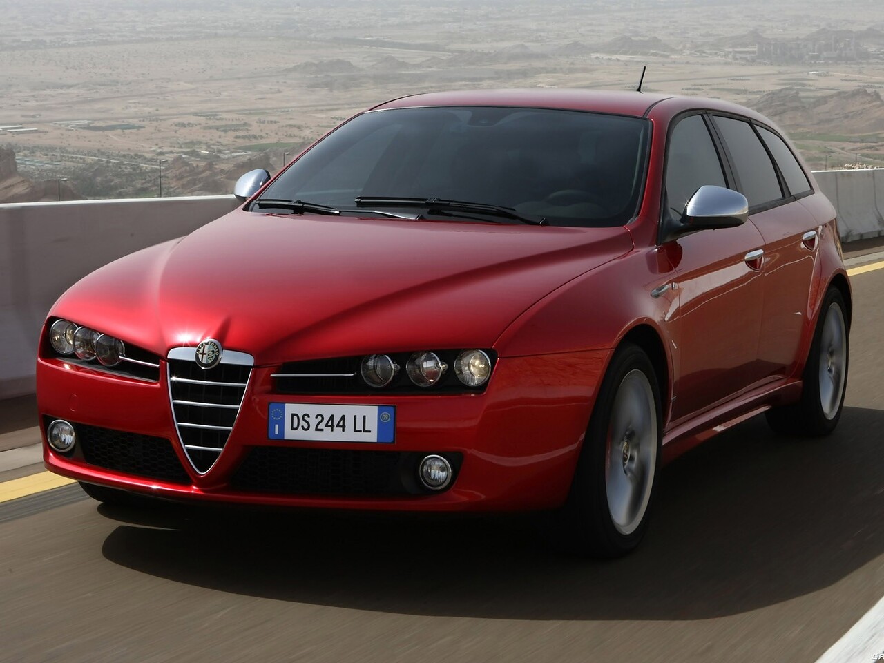 Alfa Romeo 159 Sportwagon универсал 1.8 AT Progression: вид спереди сбоку