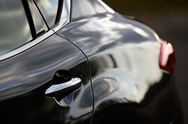 Infiniti M (Y51, 2010 - 2014 г.в.): Крупный план ручки задней двери