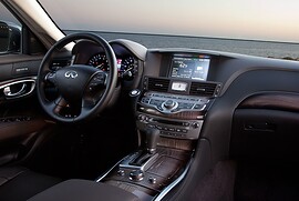 Infiniti M (Y51, 2010 - 2014 г.в.): Панель приборов и центральная консоль