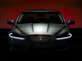 Jaguar XF 3.0d AT Portfolio: Салон, панель приборов и центральная консоль