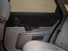 Jaguar XJ седан 3.0 4x4 AT R-Sport