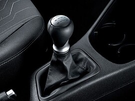 KIA Picanto хэтчбек 5-дв. 1.2 AT Comfort: Крупный план рычага механической коробки