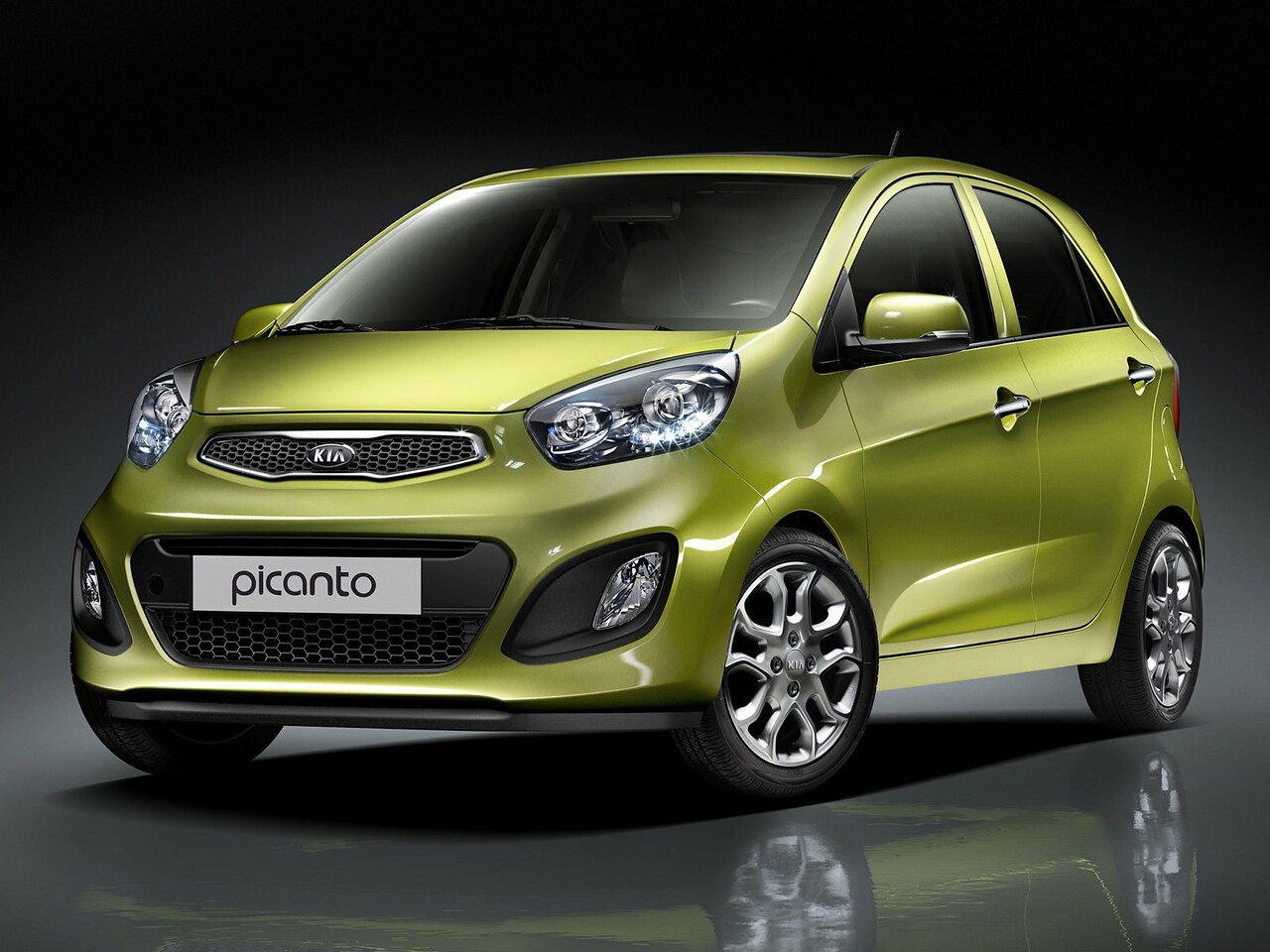 KIA Picanto хэтчбек 5-дв. 1.0 MT Classic: Три четверти спереди в студии