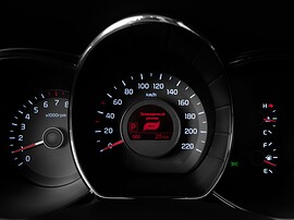 KIA Rio седан (III поколение, 2011 - 2015 г.в.): Крупный план приборной панели