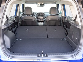 KIA Soul 1.6 AT Classic: Багажник со сложенным задним рядом