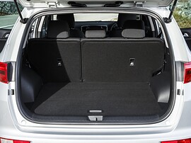 KIA Sportage 2.0 AT Prestige: Открытый багажник