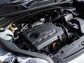 KIA Sportage 2.0 AT Prestige: Моторный отсек