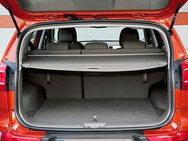 KIA Sportage (III поколение, 2010 - 2014 г.в.): Багажник с шторкой