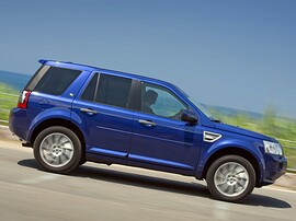 Land Rover Freelander 2 (II поколение рестайлинг, 2010 - 2012 г.в.): В профиль у побережья