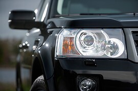Land Rover Freelander 2 (II поколение рестайлинг, 2010 - 2012 г.в.): Крупный план фары
