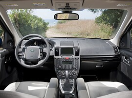 Land Rover Freelander 2 (II поколение рестайлинг, 2010 - 2012 г.в.): Салон с заднего сиденья