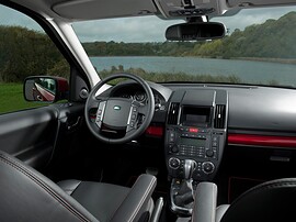 Land Rover Freelander 2 (II поколение рестайлинг, 2010 - 2012 г.в.): Приборная панель, вид с заднего сиденья