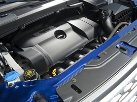 Land Rover Freelander 2 (II поколение рестайлинг, 2010 - 2012 г.в.): Моторный отсек, вид сверху