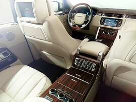 Land Rover Range Rover 3.0 S/C AT Vogue: Салон с заднего сиденья вперёд