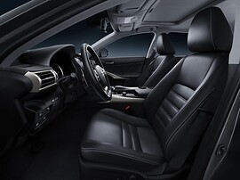 Lexus IS седан 2.0 AT F SPORT Executive: Салон с открытой дверью водителя