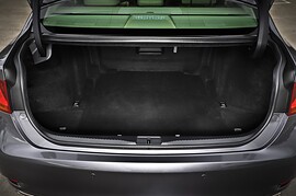 Lexus GS (IV поколение, 2012 - 2015 г.в.): Открытый багажник