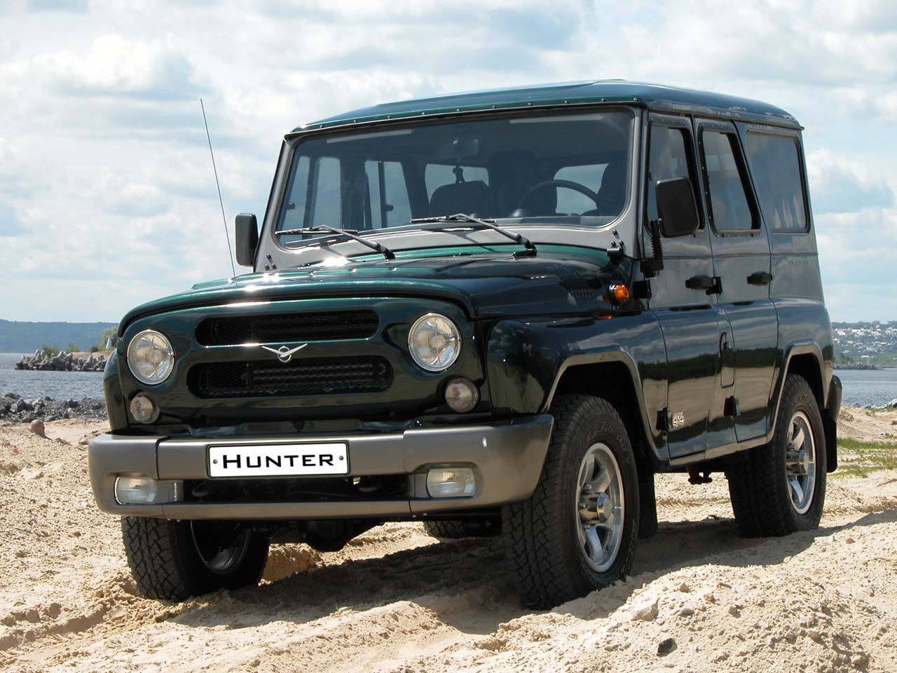 УАЗ Hunter 2.7 MT Классик: вид спереди сбоку