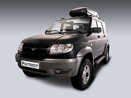 УАЗ Patriot 2.3d MT Comfort: вид спереди сбоку