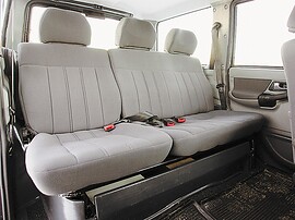 УАЗ Patriot 2.3d MT Comfort: заднее сиденье