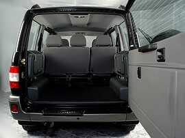 УАЗ Patriot 2.3d MT Comfort: пустой багажник